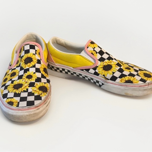VANS Sunflower Checkerboard Pink Yellow Slip On Sneaker Shoes Women’s 9.5 Men 8 - Picture 1 of 6